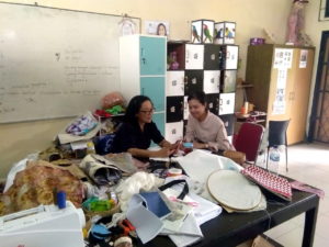 This image has an empty alt attribute; its file name is Wawancara-1-300x225.jpg