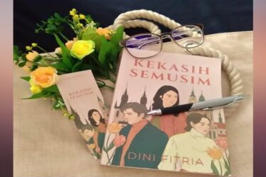 Satu Cinta untuk Dua Hati dalam Resensi Kekasih Semusim