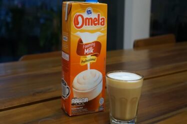 Resep Kopi Flat White Homemade dengan Omela Foaming Milk, Mirip di Cafe!