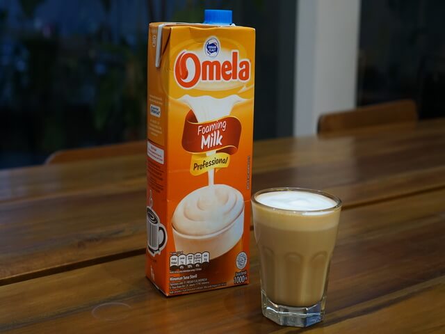 Resep Kopi Flat White Homemade dengan Omela Foaming Milk, Mirip di Cafe!