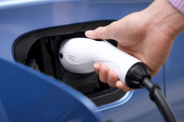 Pengisian Daya Mobil Listrik Neta V Cukup 30 Menit