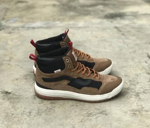 Memilih Sneakers Terbaik