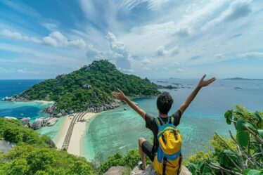 Cara Membuat Liburan Akhir Tahun Berkesan dengan Booking Tiket Diskon