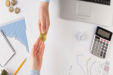Apakah Bitcoin Harus Dilaporkan dalam Laporan Keuangan Perusahaan Investasi