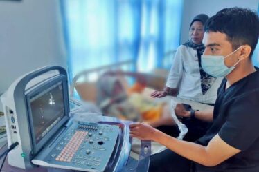 dr. Ikramsyah Maulana, Menyapa Janin dari Kepulauan Banda dengan Layanan USG Keliling