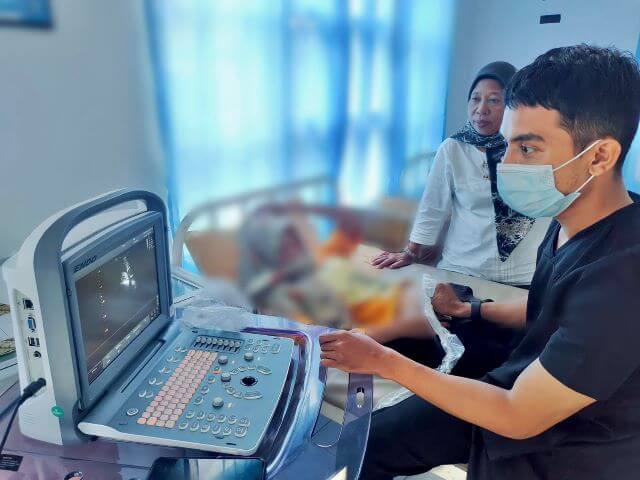 dr. Ikramsyah Maulana, Menyapa Janin dari Kepulauan Banda dengan Layanan USG Keliling