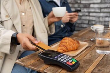 Cara Mudah Menggunakan Mesin EDC untuk Bisnis Kuliner