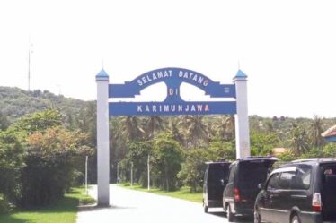 Pantai Anora: Tempat Liburan Tenang & Nyaman di Karimunjawa