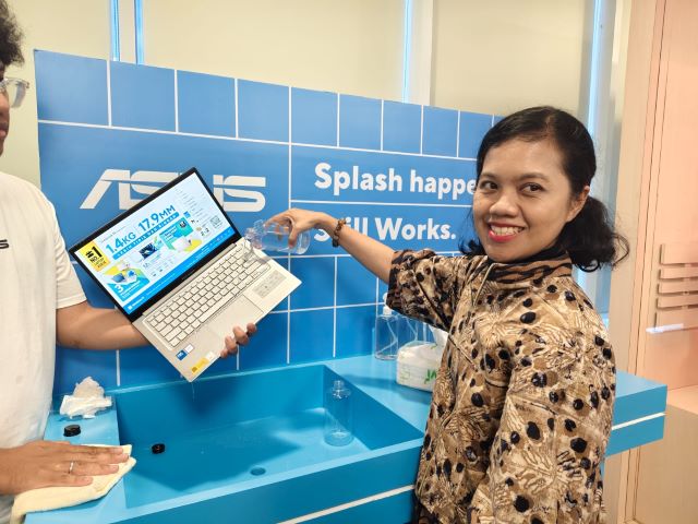 laptop ASUS tahan air dan suhu ekstrem
