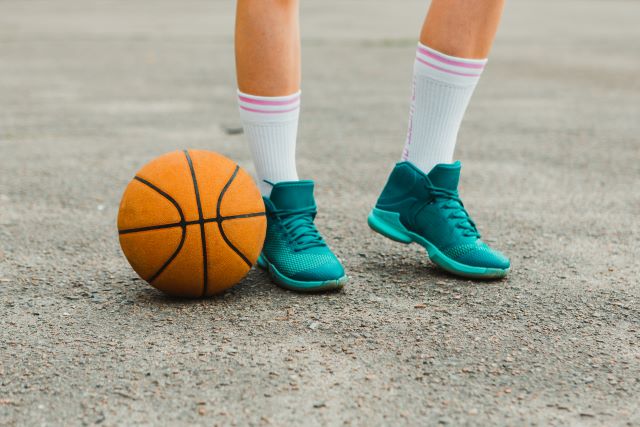 Dukung Aktivitas Olahraga dengan Sepatu Basket Anak dari Hoops Indonesia!